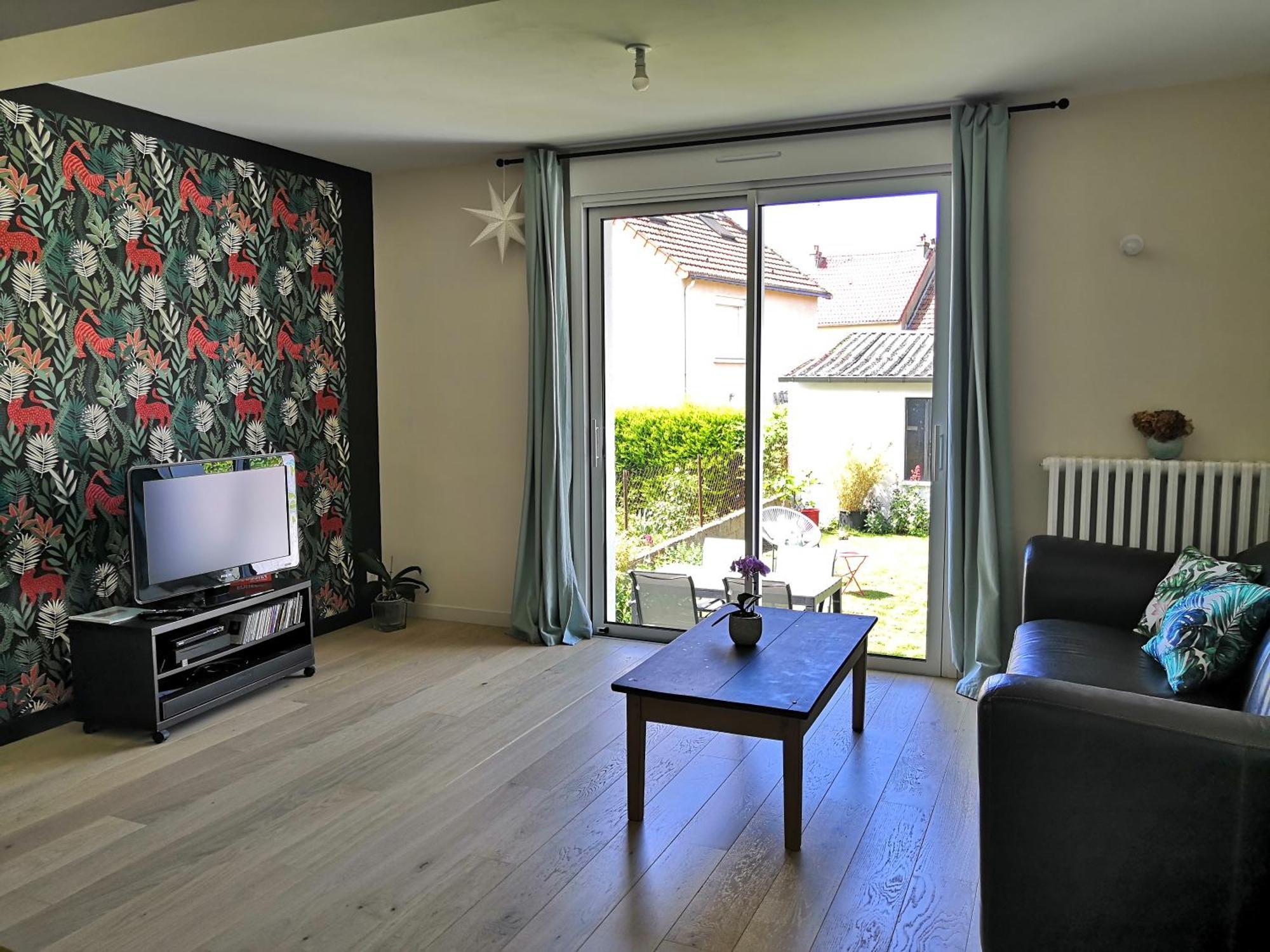 Maison Proche Centre Et Circuit Avec Jardin Hébergement de vacances *